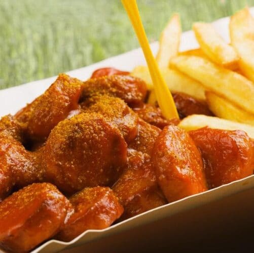 Plato de Currywurst