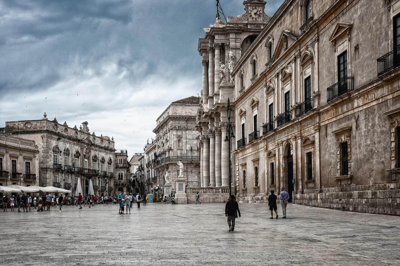 ¿Donde está Siracusa?