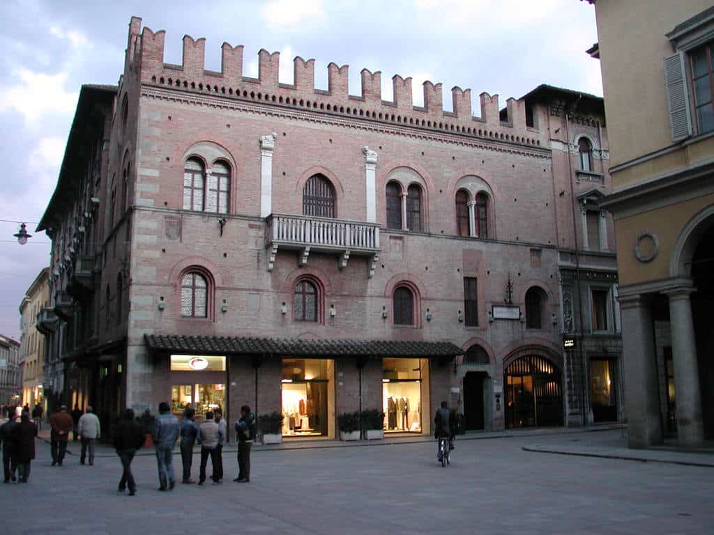 3. Aprende sobre la historia de la ciudad en el Palazzo del Capitano del Popolo- Que ver en Reggio Emilia