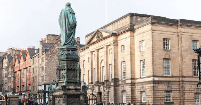 ¿Dónde está Edimburgo? Guía completa sobre demografía y actividades imprescindibles en la ciudad