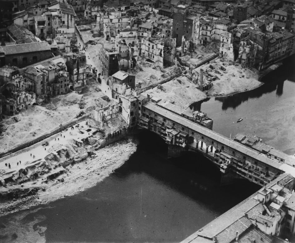 Destrucción del Ponte Vecchio en Florencia
