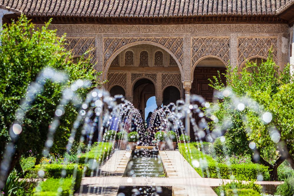 1. Entrada a la Alhambra y Visita Guiada con Palacios Nazaríes